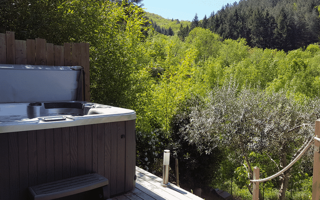 Jacuzzi jacuzzi